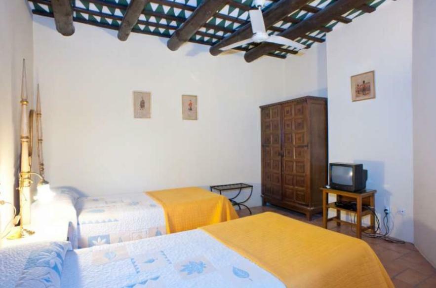 Hostal La Riera Torroella de Montgrí Extérieur photo