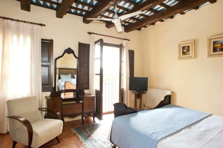 Hostal La Riera Torroella de Montgrí Extérieur photo